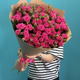 Малиновые розы