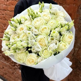 Роза с эустома