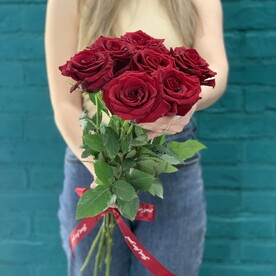 Букет 7 красных роз