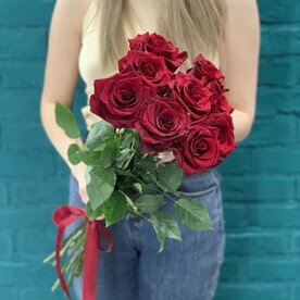Букет 9 красных роз