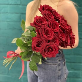 Букет 15 красных роз