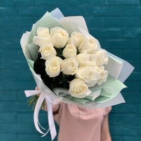Букет 13 белых роз