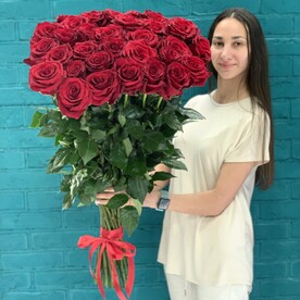 Акция Букет 33 красные метровые розы