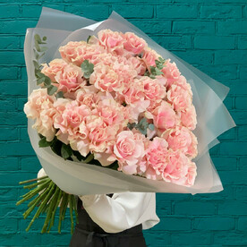 Букет из 35 розовых французских роз