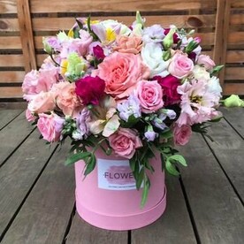 Нежные цветы в коробочке