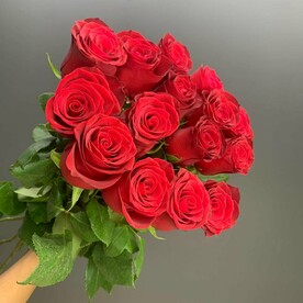 15 Кенийских роз 50см