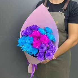 Букет из 5 ярких кустовых хризантем