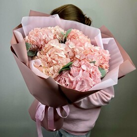 Гортензии с эвкалиптом