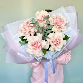 Ажурные розы с эвкалиптом