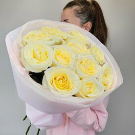 11 пионовидных роз Candlelight