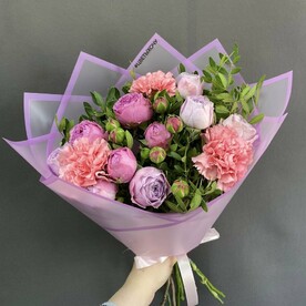Букет с пионовидными розами