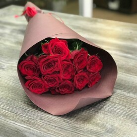 LoVe (букет красных роз 40 см)