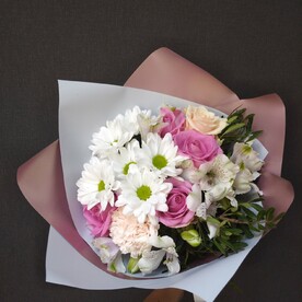 Сборный букет "Время любить"