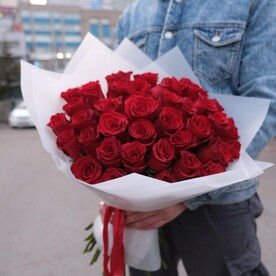 41 красная роза