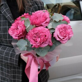 Коробочка пионовидных роз, сорта «Кантри Блюз»