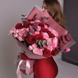 Сборный букет с французскими и кустовыми розами