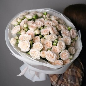 Букет кустовых роз