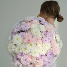 Букет из нежных хризантем