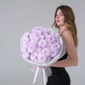 Букет из лавандовых хризантем