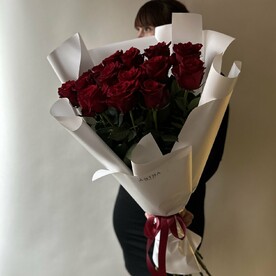 Букет из 15 красных роз