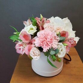 Цветы в коробке "Нежность" mini