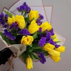 Букет тюльпаны желтые со статицей