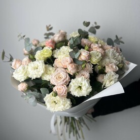 Букет с пионовидными розами