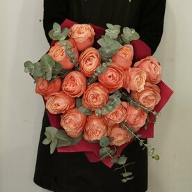 Роза кахала с эвкалиптом