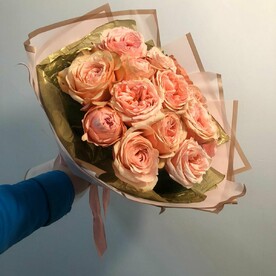 Букет из пионовидных роз "Витнаж"