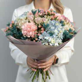 Букет с гортензией "Амулет"