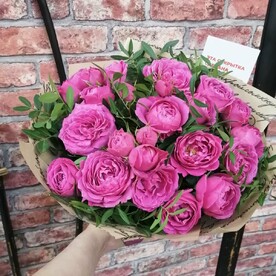 Букет пионовидных кустовых роз мисти баблс 11 шт