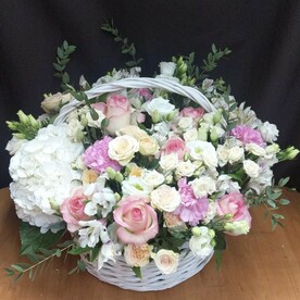 Корзина с цветами «Микс»