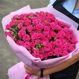 Букет кустовых роз Лавли лидия 51 шт