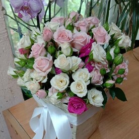 Коробочка с кустовыми розами