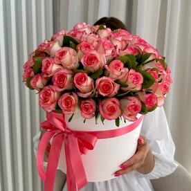 51 Роза в большой коробке