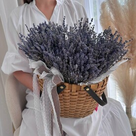 Корзина с лавандой