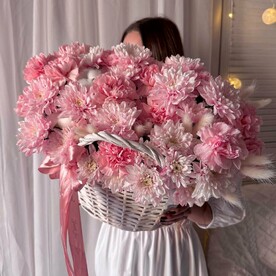 Корзина с цветами: диантус, хризантема, натуральный хлопок, лагурус 🌸 Размер L