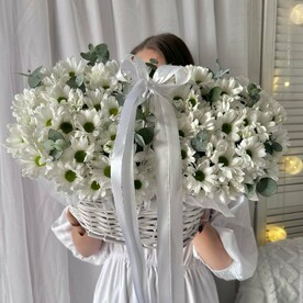 Корзина с ромашками и веточками эвкалипта🌿Размер М