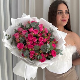 Букет кустовых розовых роз🌿Размер S