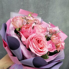 Пионовый Букет из роз Пинк о Хара и кустовых роз