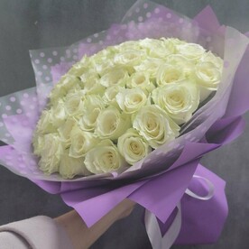 Романтичный букет из 51 розы