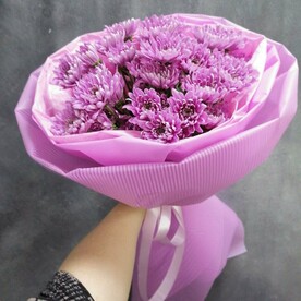 Хризантема в стильной упаковке