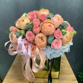 Сумочка с пионовидной розой