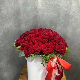 Бокс из 51 красной розы