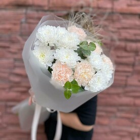 Хризантемы в оформлении с декором