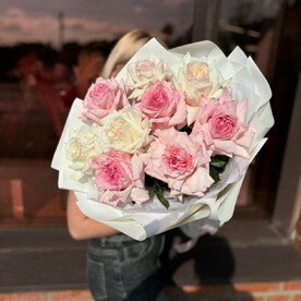 Шикарный букет из пионовидной розы премиум