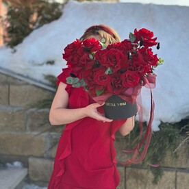 Цветы в коробке «Феерия»из роз