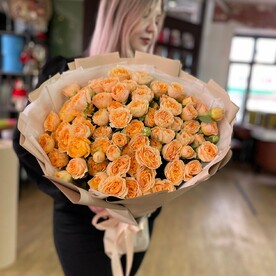 Монобукет «Лето» из кустовых роз