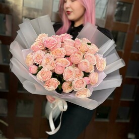 Букет кустовых роз