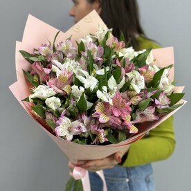 15 альстромерий